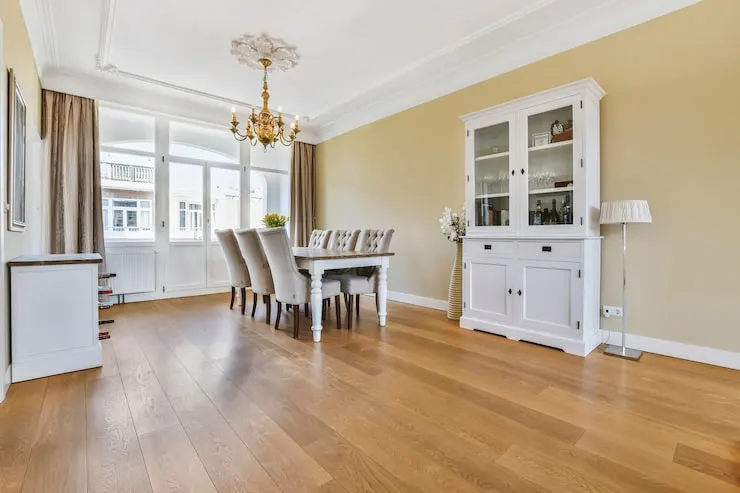 Wood plank vinyl flooring